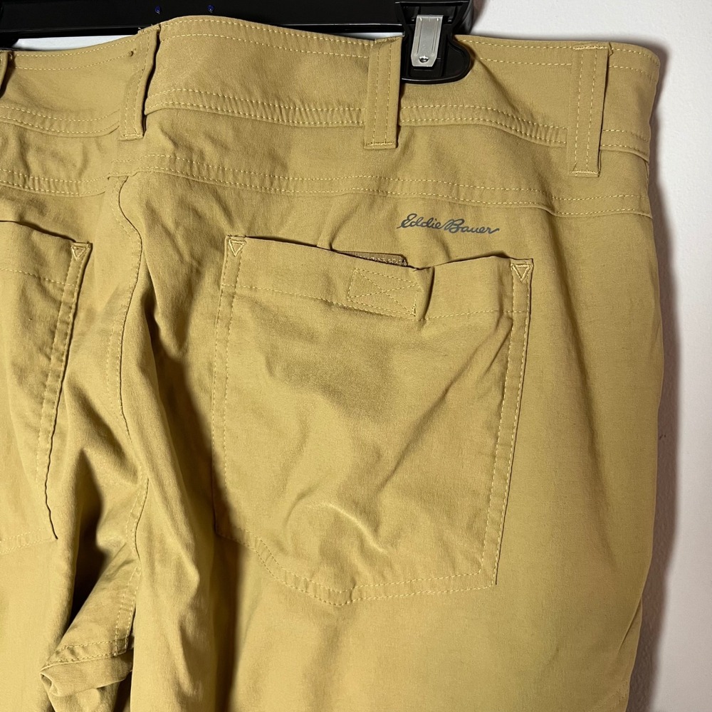 Eddie Bauer First Ascent Mens 38x30 Fleece Lined Guide Pants Tan‎ Hiking Gorp - Picture 4 of 9